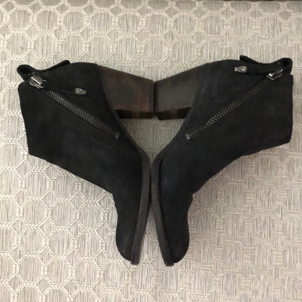 Dolce Vita Jaeger Bootie, Double Side Zip. Color: Black. Size 7 - Picture 5 of 13